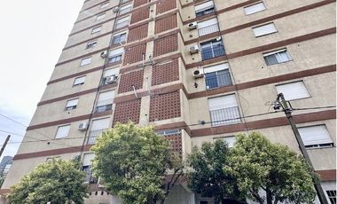 Departamento en Venta de 2 dormitorios y lavadero. Centro Zárate