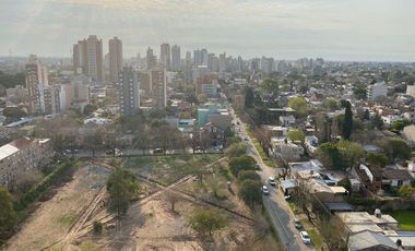 VENTA Departamento en edificio en Torre Altos de Muñiz , 4 ambientes, espacio guardacoches.