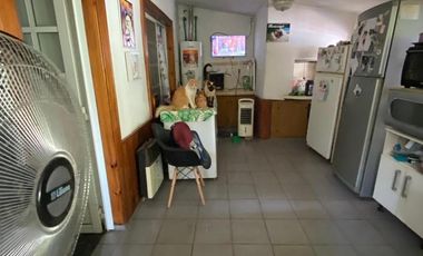 Casa en venta de dos dormitorios en alvarez