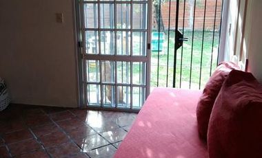 CASA DOS FAMILIAS EN DOS PLANTAS, 5 AMBIENTES, GARAJE PASANTE, 340 M2