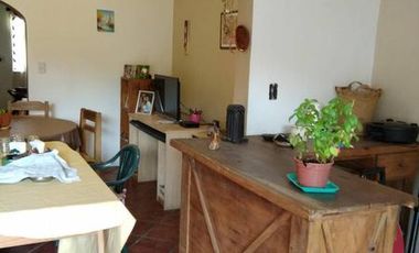 CASA DOS FAMILIAS EN DOS PLANTAS, 5 AMBIENTES, GARAJE PASANTE, 340 M2