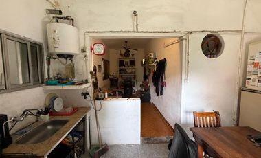 Propiedad a la venta ph y local comercial en Wilde