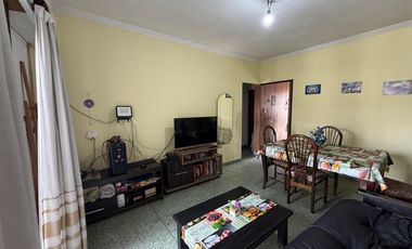 Propiedad a la venta ph y local comercial en Wilde