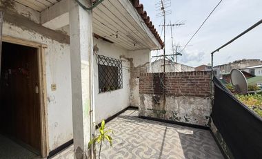 Propiedad a la venta ph y local comercial en Wilde