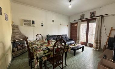 Propiedad a la venta ph y local comercial en Wilde