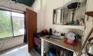 Propiedad a la venta ph y local comercial en Wilde