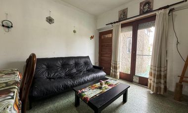 Propiedad a la venta ph y local comercial en Wilde