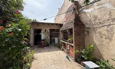 Propiedad a la venta ph y local comercial en Wilde