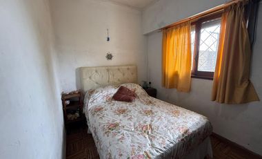 Propiedad a la venta ph y local comercial en Wilde