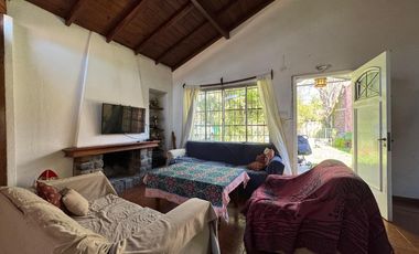 CASA A LA VENTA 3 DORMITORIOS PATIO VERDE Y PISCINA EN FISHERTON