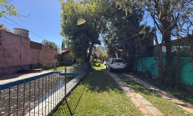 CASA A LA VENTA 3 DORMITORIOS PATIO VERDE Y PISCINA EN FISHERTON