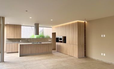 Casa en Venta lomas de juriquilla con sótano