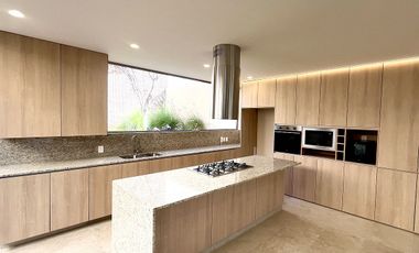 Casa en Venta lomas de juriquilla con sótano