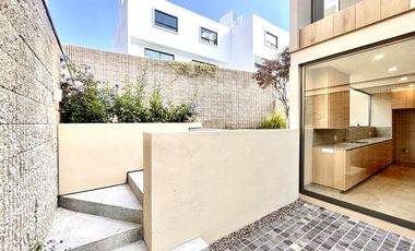 Casa en Venta lomas de juriquilla con sótano