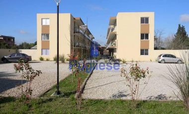 VENTA DEPARTAMENTO 2 AMBIENTES CON PATIO Y COCHERA - MORENO