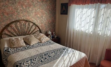 Gran casa de 4 dormitorios y fondo! A 2 cuadras de Jumbo