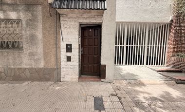 VENTA - Casas en Venta, PB y PA, Pasillo Unico (NO PH), Republica de la Sexta, Rosario