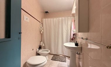 VENTA - Casas en Venta, PB y PA, Pasillo Unico (NO PH), Republica de la Sexta, Rosario