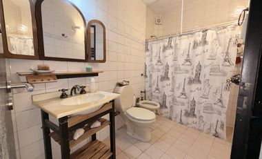 VENTA - Casas en Venta, PB y PA, Pasillo Unico (NO PH), Republica de la Sexta, Rosario