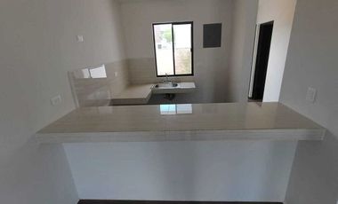 CASA VENTA MERIDA EN ESQUINA CON ROOF GARDEN Y JACUZZI