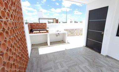 CASA VENTA MERIDA EN ESQUINA CON ROOF GARDEN Y JACUZZI