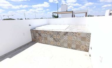CASA VENTA MERIDA EN ESQUINA CON ROOF GARDEN Y JACUZZI