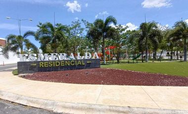 CASA VENTA MERIDA EN ESQUINA CON ROOF GARDEN Y JACUZZI
