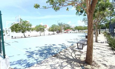 CASA VENTA MERIDA EN ESQUINA CON ROOF GARDEN Y JACUZZI