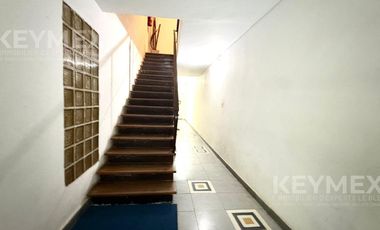 VENTA DEPARTAMENTO 3 AMBIENTES LA LUCILA CON 2 PATIOS LATERALES