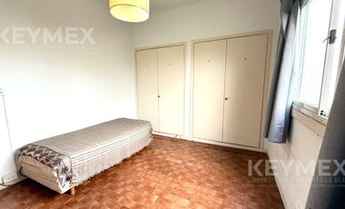 VENTA DEPARTAMENTO 3 AMBIENTES LA LUCILA CON 2 PATIOS LATERALES