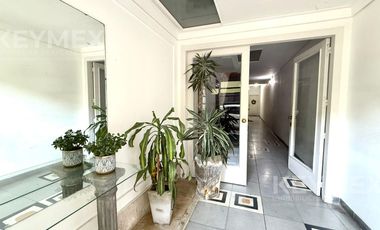 VENTA DEPARTAMENTO 3 AMBIENTES LA LUCILA CON 2 PATIOS LATERALES