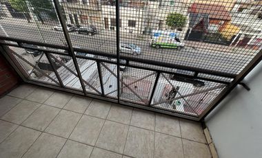 Departamento Dos Ambientes en venta con balcon al frente - Wilde