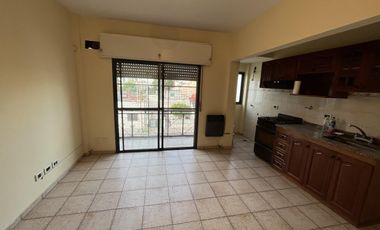 Departamento Dos Ambientes en venta con balcon al frente - Wilde