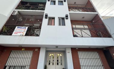 Departamento Dos Ambientes en venta con balcon al frente - Wilde