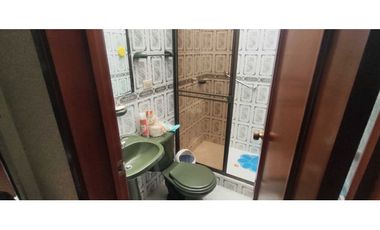 Casa urbana de 437 M2 en 720 mill en #lamesa Cund con zona verde