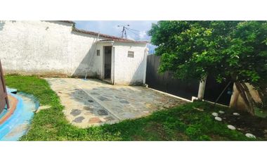 Casa urbana de 437 M2 en 720 mill en #lamesa Cund con zona verde