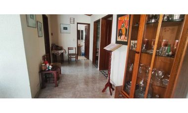 Casa urbana de 437 M2 en 720 mill en #lamesa Cund con zona verde