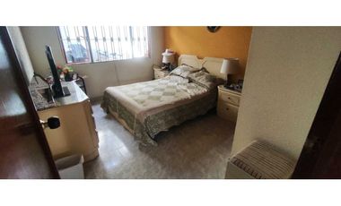 Casa urbana de 437 M2 en 720 mill en #lamesa Cund con zona verde