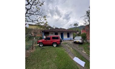 Vendo extraordinaria casa Lote en Sabaneta sector la Doctora