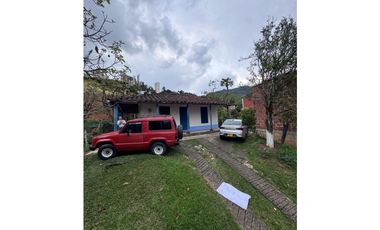 Vendo extraordinaria casa Lote en Sabaneta sector la Doctora