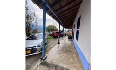 Vendo extraordinaria casa Lote en Sabaneta sector la Doctora