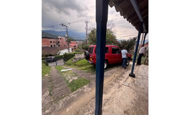 Vendo extraordinaria casa Lote en Sabaneta sector la Doctora