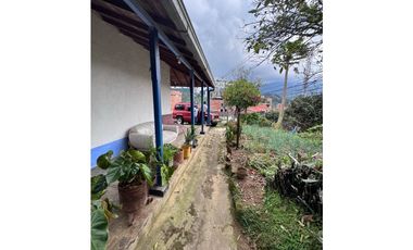 Vendo extraordinaria casa Lote en Sabaneta sector la Doctora