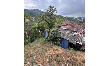 Vendo extraordinaria casa Lote en Sabaneta sector la Doctora