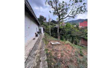 Vendo extraordinaria casa Lote en Sabaneta sector la Doctora