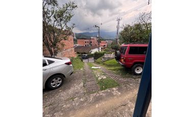 Vendo extraordinaria casa Lote en Sabaneta sector la Doctora