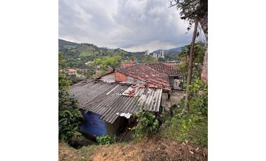Vendo extraordinaria casa Lote en Sabaneta sector la Doctora