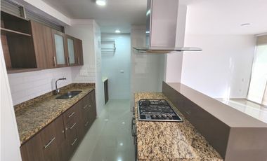 ARRIENDO APTO PRIMER PISO TORINO CALLE 200