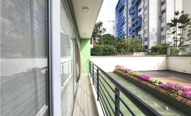 ARRIENDO APTO PRIMER PISO TORINO CALLE 200