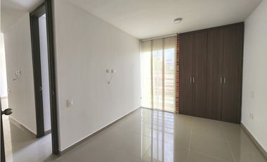 ARRIENDO APTO PRIMER PISO TORINO CALLE 200